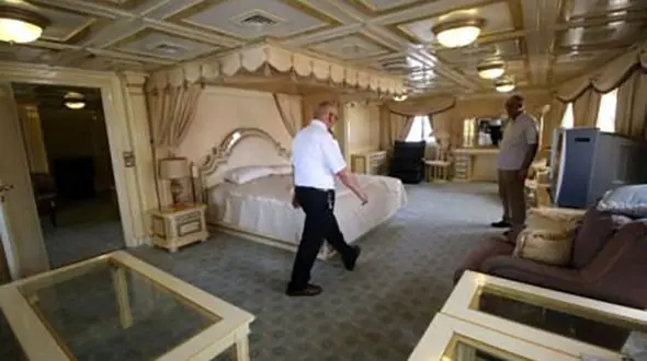 قایق مجلل صدام هتل شد! + عکس 