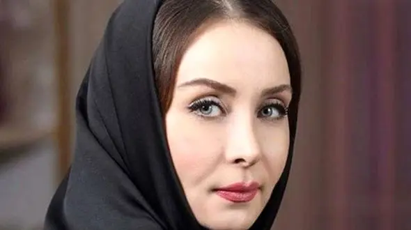 فیلم/ چیدمان شیک مبلمان لاکچری و خوش رنگ خانه مدرن حدیث فولادوند/ حیوان خانگی، آباژور اعیانی، تابلوار دیواری هنری خانم بازیگر باسلیقه 