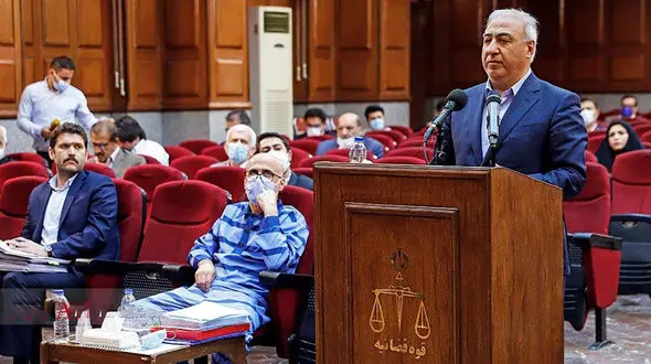 متهم پرونده طبری: ماشین لوکس دارم شیشه اش را بالا می دهم تا دود نخورم! + فیلم دادگاه