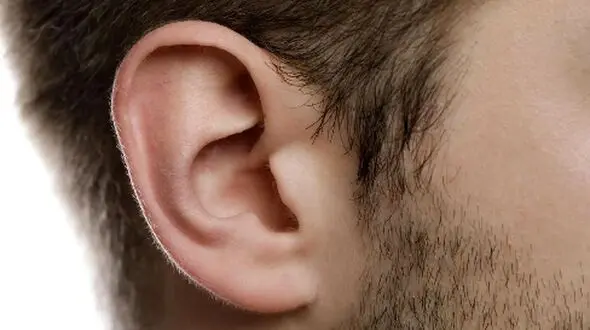 سکته گوش؛ علائم، دلایل و روش‌ های پیشگیری از این خطر شنوایی