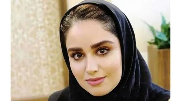 زیبایی فوق طبیعی هانیه غلامی و مادرش / مادر چشم رنگی اش جوانتر از  خانم بازیگر ! + عکس