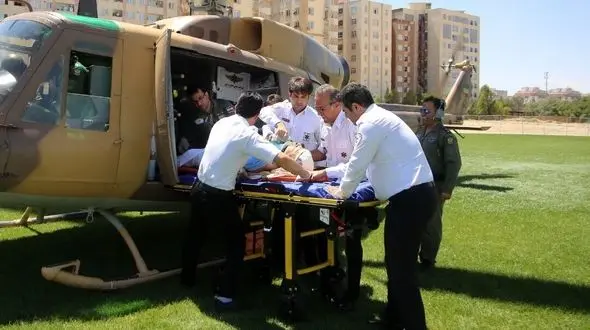 جوان آشتیانی دچار برق گرفتگی شد / اورژانس هوایی به دادش رسید