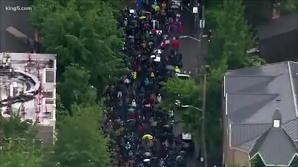 مردم آمریکا دست به تظاهرات گسترده زدند + فیلم