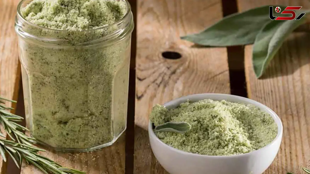 نمک سبزیجات خانگی؛ چاشنی خوش‌ عطر برای مرغ، ماهی و سیب‌ زمینی