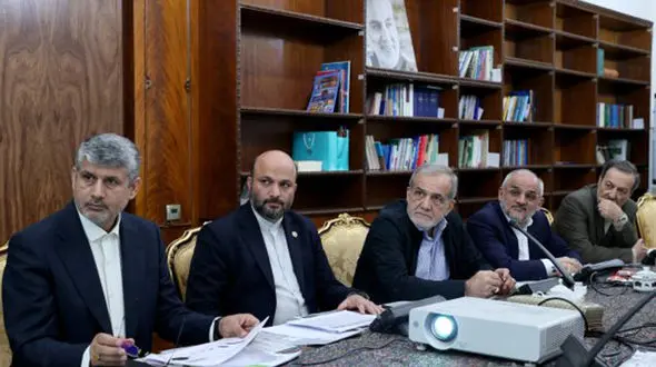 در ساختن مدرسه برای دانش‌آموزان مناطق محروم از کارگری هم ابایی نداریم 