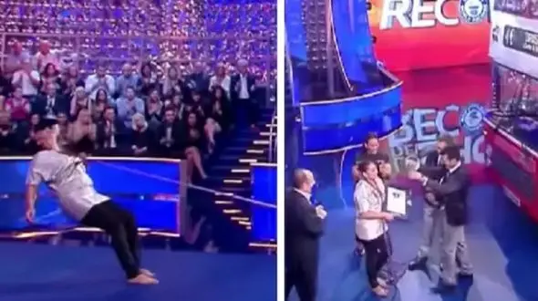 این زن با موهایش اتوبوس 2 طبقه را جابجا کرد + فیلم باورنکردنی