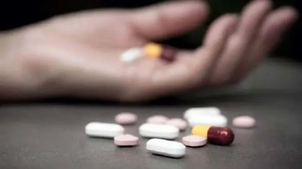 راز مخوف خودکشی زن روانشناس ! / زنده ماند و فاش کرد !