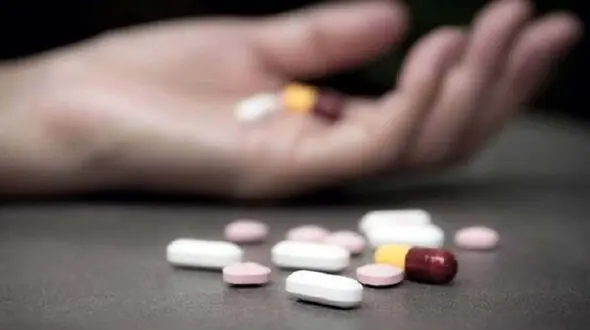 خودکشی زن میانسال بعد از قتل شوهر در نظرآباد کرج