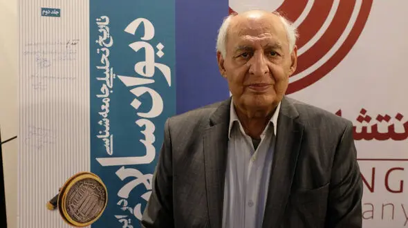 رونمایی از کتاب دیوان سالاری در ایران در سی و پنجمین نمایشگاه بین‌ المللی کتاب تهران