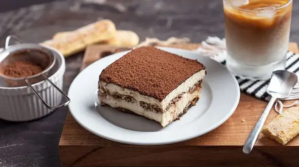 طرز تهیه تیرامیسو با بیسکویت لیدی فینگر + فیلم