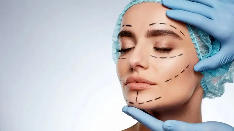 بازدید میلیونی فیلم ادعای زن ایرانی با 388 بار عمل زیبایی که در گینس ثبت شد / دکترا گفتند سه روز بیشتر زنده نمیمونم