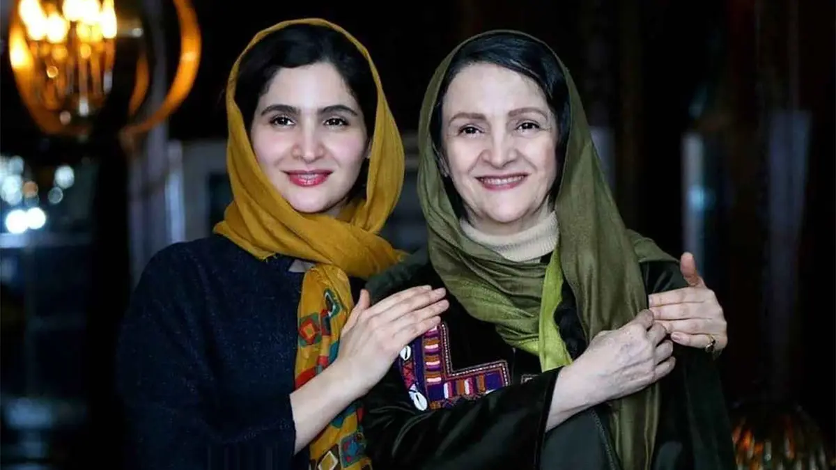 نگاهی به تیپ و استایل خانم بازیگران در مراسم گلاب آدینه/ بهنوش طباطبایی، مازیار لرستانی، صدف اسپهبدی،حدیث فولادوند و ...