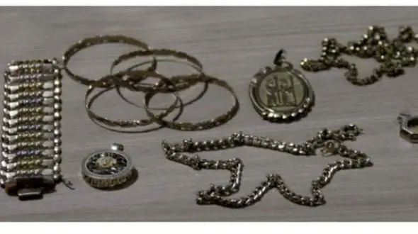 سارق طلاجات منزل در بیرجند شناسایی و دستگیر شد