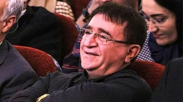 فیلم/ طلایی‌ترین درس و مهم‌ترین نصیحت دکتر انوشه برای هر سن و سالی که هیچ روانشناسی بهت نمیگه: «اگه ضریب هوشی انیشتین رو هم داشته باشی موقع عصابنیت تو با یه آدم خنگی چون...»