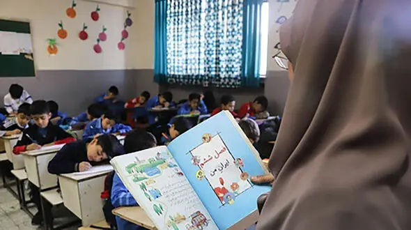 مجوز استخدام ۱۰ هزار معلم بازنشسته و حق‌التدریسی صادر شد