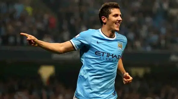 آشنایی با استفان یووتیچ مهاجم مدنظر پرسپولیس + جزئیات