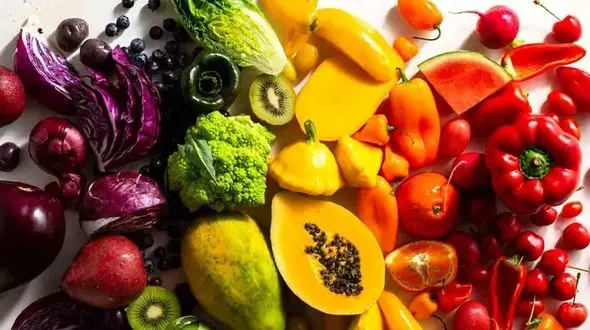 اهمیت مصرف سبزیجات و میوه‌ ها در سلامتی روزانه