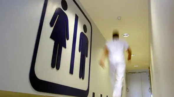 توصیه هایی برای کنترل و درمان‌ بی‌اختیاری ادرار + اینفوگرافی