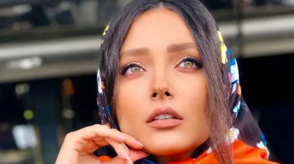 زوج محبوب تازه اینستاگرام روی فرش قرمز / سیاوش و آوای شغال با استایل هماهنگ روبروی دوربین!