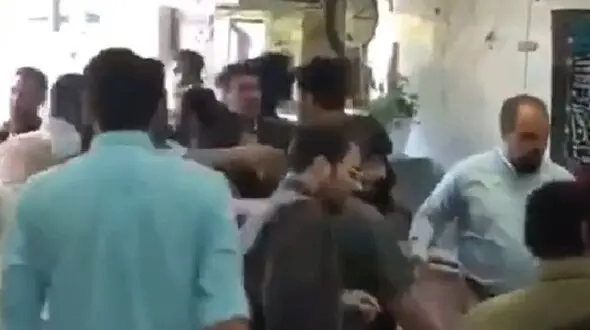 ضرب و شتم شدید مسئول بسیج دانشجویی دانشگاه علامه توسط 2 دختر دانشجو+ تصویر
