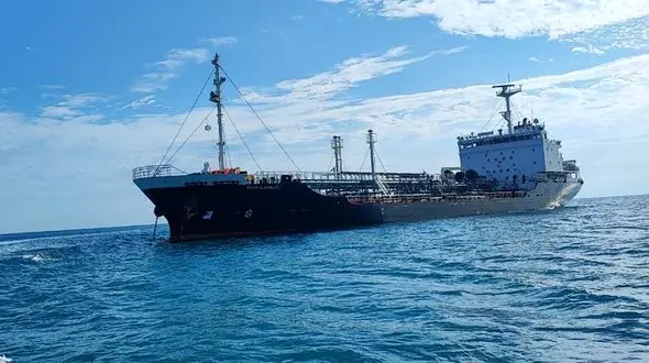 ناگفته های توقیف کشتی نفت کش در قشم از زبان مقام قضائی هرمزگان + فیلم لحظه توقیف کشتی