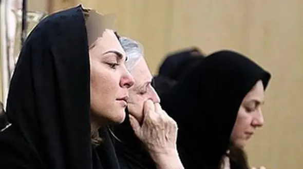 لاله اسکندری: زمانی که منزل مادرم در این روزها آسیب دید، حس عجیبی داشتم و باور نمی‌کردم که این اتفاقات واقعی باشد