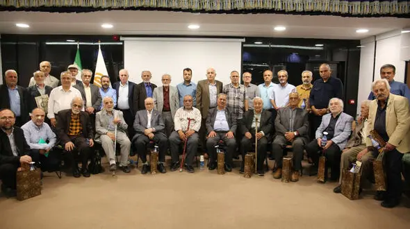 تقدیر از  هنرمندان گچبر در موزه زمان  / لزوم استفاده مستمر از هنرمندان گچبر در بحث مرمت ابنیه تاریخی