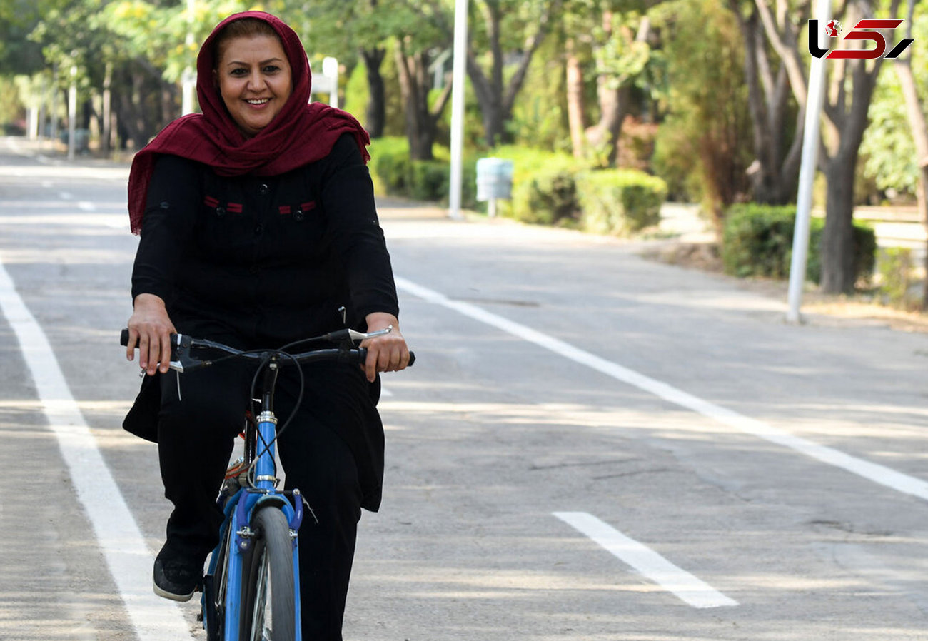 دوچرخه سواری زنان زیر سقف معقول است / می خواهند اصفهان را مانند خیابانِ منحرفِ آمستردام هلند کنند 