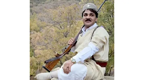 آخرین فیلم از مراسم ترحیم خواننده محلی /  سجاد رزمجو کیست ؟ + فیلم 