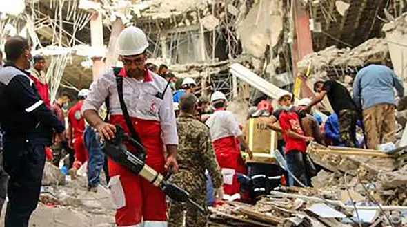 مخبر برای بررسی حادثه متروپل وارد آبان شد