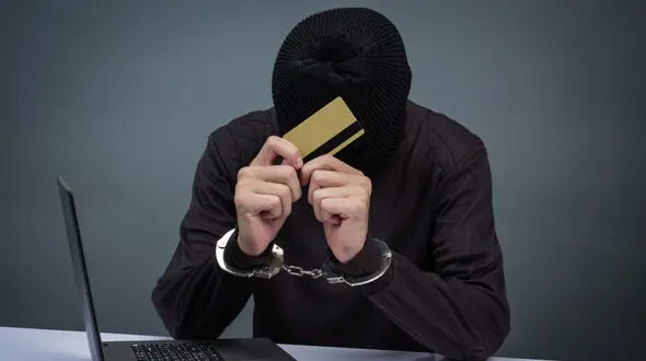 دستگیری کلاهبردار خرید اقساطی با کد پیامکی در مشهد