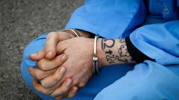 کارمند دروغین  دزد از آب درآمد