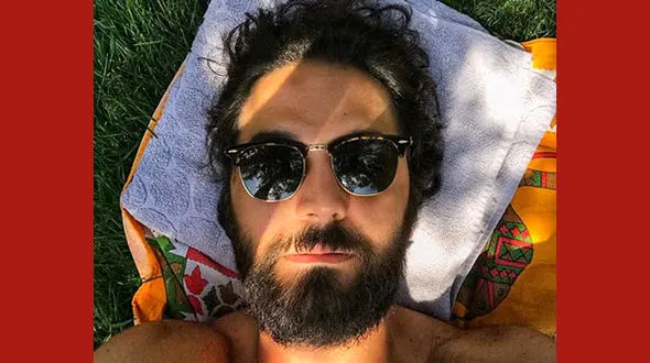 نگاهی به تفاوت زمین تا آسمون 2 گریم پاشا رستمی/ از موهای مِش دفتر یادداشت تا تیپ سنگین و رنگین لحظه گرگ و میش+عکس