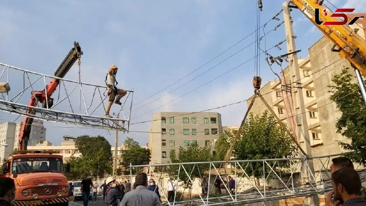 آسیب به درختان و منازل مسکونی شهریار در پی سقوط دکل برق