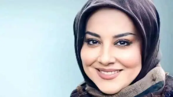 فیلم / نگاهی به چیدمان مجلل خانه آشا محرابی، بازیگر سریال صفا با خانواده/ خانه دوبلکس مدرن با دکوراسیون و مبلمان بی نظیر 