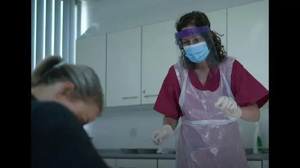 آزمایش واکسن احتمالی کرونا در بریتانیا