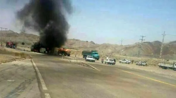 آتش سوزی اتوبوس اسکانیا در سیستان و بلوچستان+ فیلم و عکس