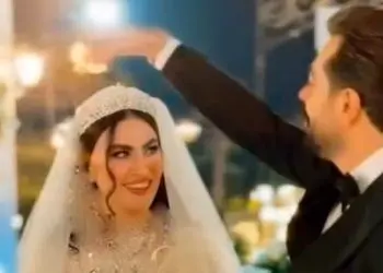 سفر در زمان/ «مریم مومن» در کنار «علی انصاریان و مادرش»/ سال 99