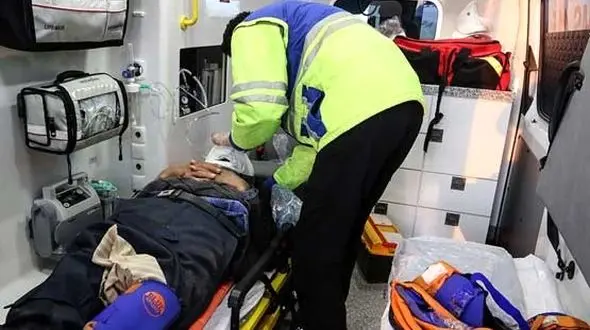 ۹ کشته و مجروح بر اثر تصادف لندرور با وانت