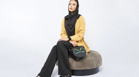 زرد و مشکی رنگی مناسب برای یک ست زنانه شیک +تصاویر