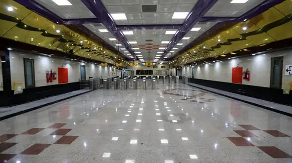 گربه‌ای چند روز است در سقف مترو تهران گرفتار مانده؛ عملیات نجات به نتیجه نرسیده است!