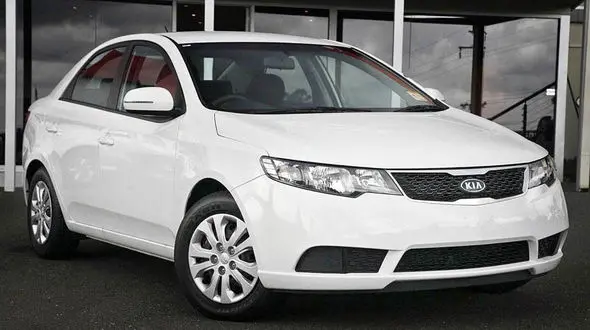 قیمت خودرو سراتو آپشنال ۹۸ میلیون و ۹۹۰ هزار تومان