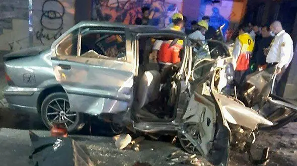 تصادف هولناک خودروی سمند با وانت نیسان / 2 زن و 3 کودک روانه بیمارستان شدند+ عکس 