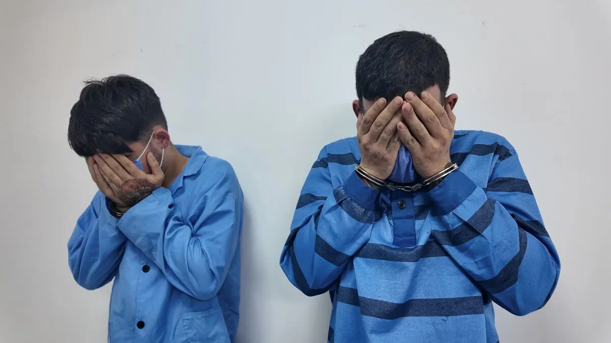 فیلم گفتگو با موبایل قاپ های خشن در ترافیک اتوبان چمران/ لحظه سرقت شان فیلمبرداری شده بود