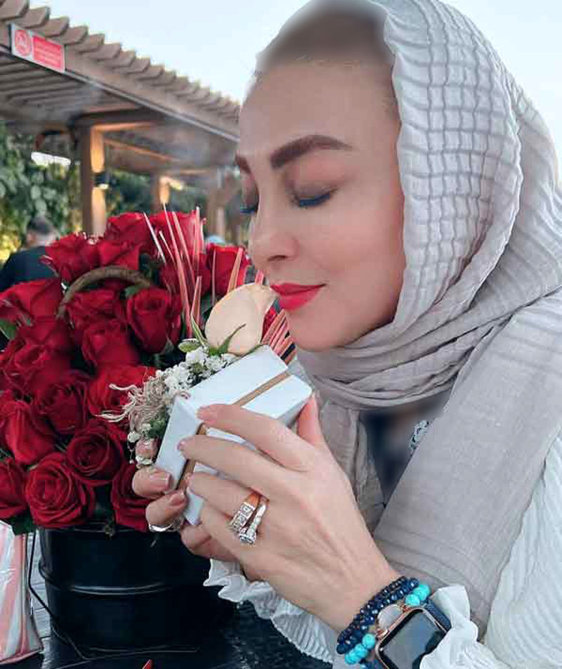 تغییر پوشش و ظاهر مجری معروف زن با رفتن از تلویریون 