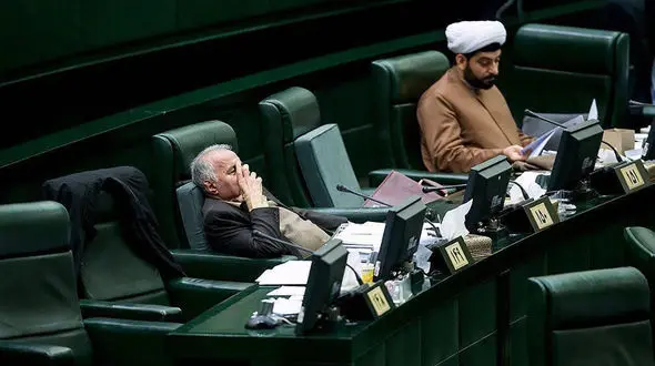 کمیسیون های اجتماعی و فرهنگی کم کارترین اعضا در مجلس/ کارنامه یک دهه انفعال در برابر مشکلات اجتماعی جامعه