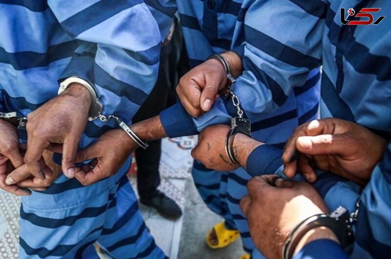 بازداشت 10 مرد با محموله سنگین طلا و دلار در فرودگاه امام خمینی (ره)