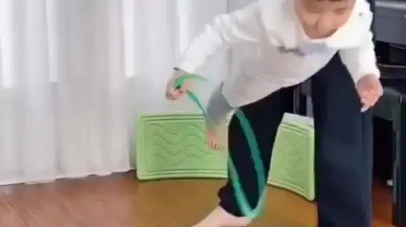 ببینید / سرگرم کردن کودک در خانه با این بازی ها + فیلم