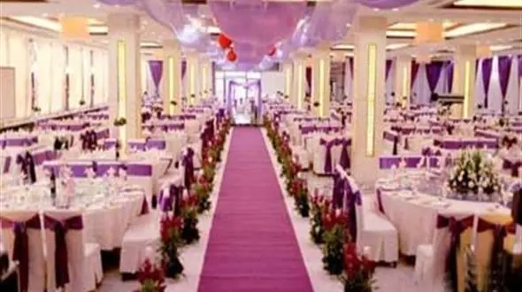 خرج یک شب تالار برای عروسی چند؟