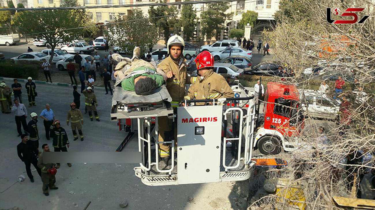 4 کارگر زیر آوار ریزش ساختمان در خیابان اشرفی اصفهانی + تصاویر